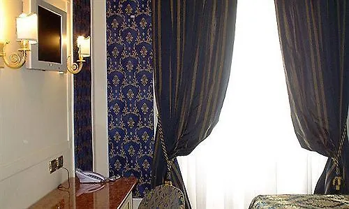 Hotel Demetra Capitolina Roma 2*,